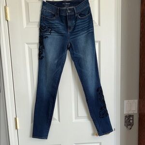 White House Black Market Indigo beaded/embroidered Skinny Jeans